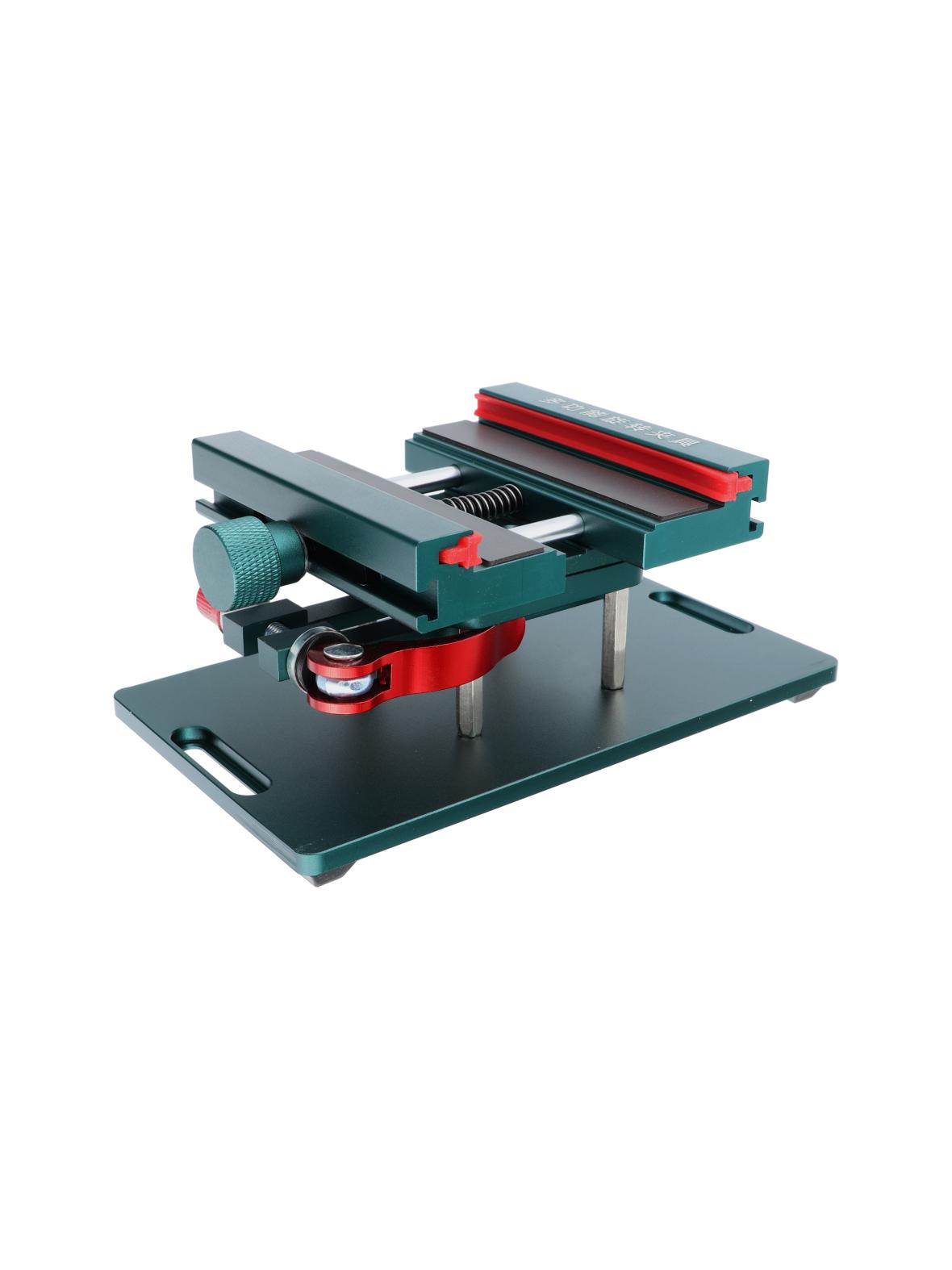 Obrotowy uniwersalny uchwyt do naprawy korpusów