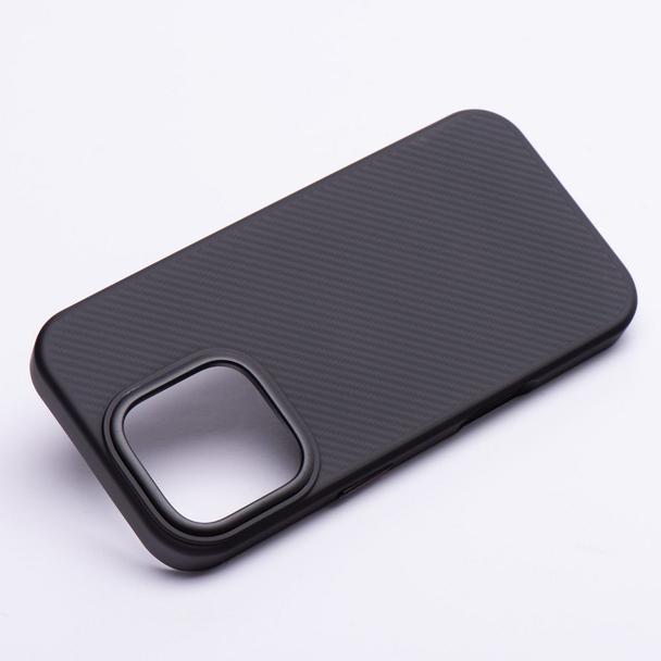 Etui na iPhone 17 Carbon Elite Mag Cover zgodny z MagSafe czarny